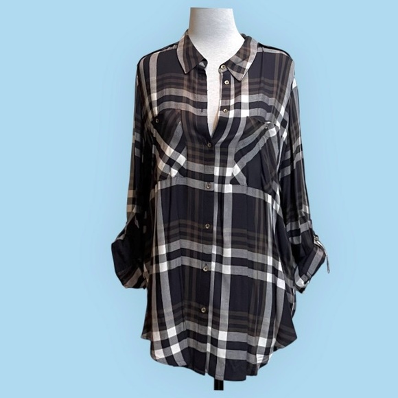 Dynamite Tops - Dynamite Women’s Plaid Shirt Size Large Navy, Brown, Black & White Rayon